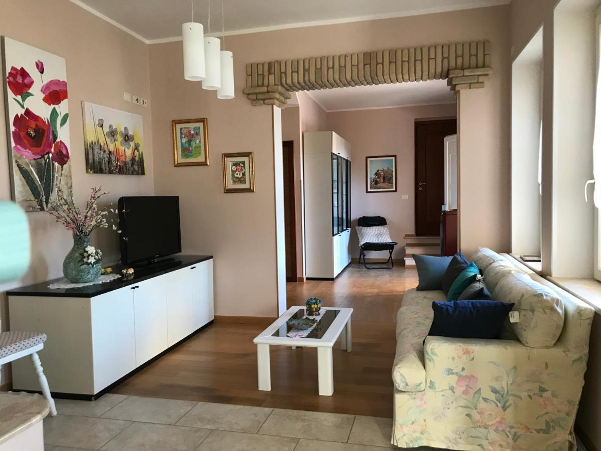 Villa Dei Fiori - Casa Vacanza Capoterra Luaran gambar